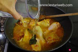 Air Ayam Masak Nanas