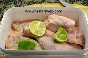 Ayam Dilumuri Air Jeruk