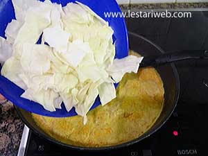 Daun Kol Untuk Kare Jawa