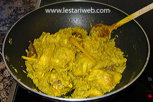 Masak Ayam Goreng Lengkuas