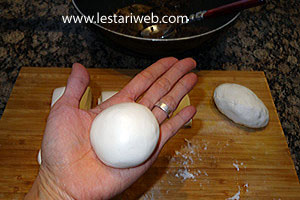 Membentuk Lepek Binti1