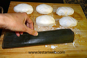 Membungkus Lepek Binti2