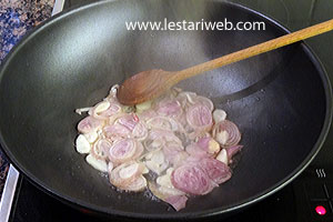 Tumis Bawang Merah Dan Putih