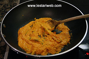 Menumis Bumbu Rujak