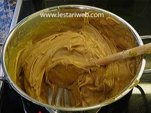 Adonan Matang Kue Utri