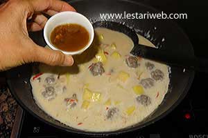 Air Asam Bola Daging