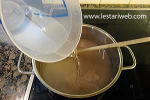 Air Untuk Bubur Sagu