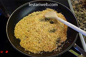 kelapa sangrai ayam begana