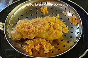 Ayam Kremes Goreng