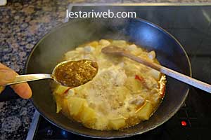 Ayam Nanas Tumis Tauco Step 10