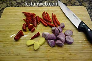 Ayam Tinoransak Step 1