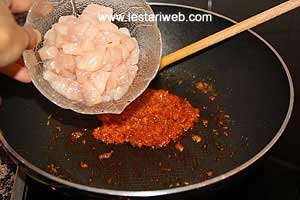 Ayam Untuk Nasi Goreng