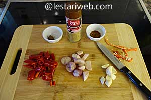 Bahan bumbu botok lamtoro