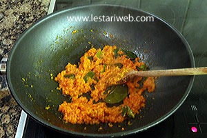 Bumbu Ayam Bumbu Pecel Ditumis