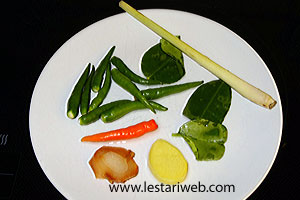 Bumbu Lain Ayam Kemangi