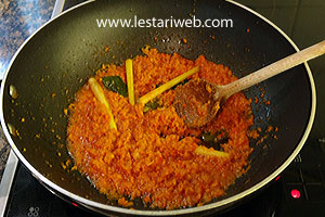 Bumbu Tumis Ayam Paniki