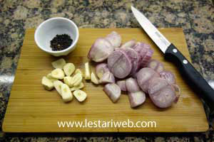 Cooking Soto Mi step 1