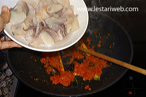 Cumi Dimasak Saos Padang