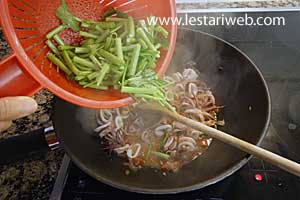 Cumi Kangkung Saus Tiram Step 6