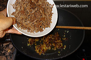 Daging Dimasak Mesre