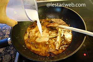  Masak Daging Iris Manis Step 10