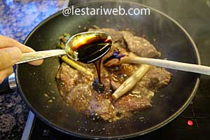  Masak Daging Iris Manis Step 9