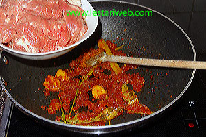 Daging Untuk Memangut