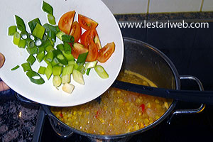 Daun Bawang Binte Biluhuta