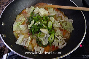 Daun Bawang Cah Ayam