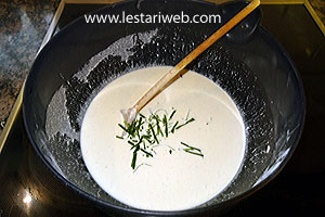 Daun Jeruk Untuk Rempeyek