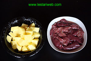 Irisan Kentang Dan Hati Ayam