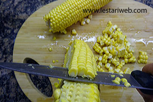 Jagung Manis Disisir