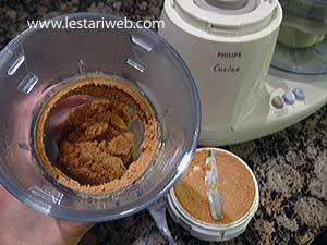 Kacang Tanah Goreng Diblender