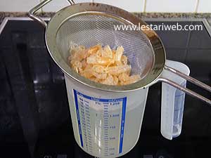 Kaldu Udang Mie Celor