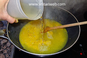 Kaldu Untuk Soto Sulung