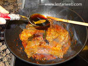 Kecap Manis Iga Bakar