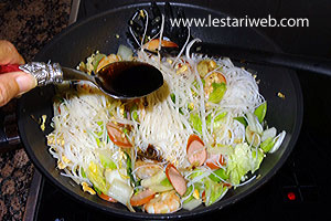 Kecap Untuk Bihun Goreng