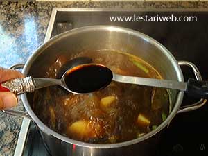 Kecap Untuk Pindang Keluak