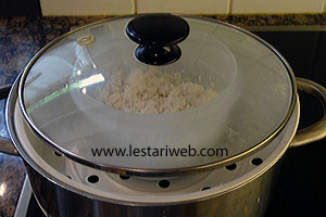 Kelapa Parut Dikukus