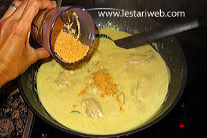 Kelapa Sangrai Opor Kutai