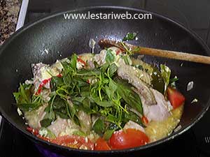 Kemangi untuk Ayam Isi Dibuluh