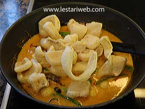 Masak Krecek Kedelai Hitam