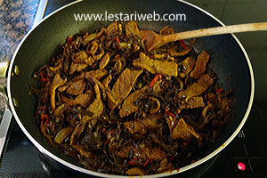 Masak Tumis Daging Jamur