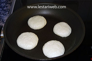 Membakar Wingko Babat