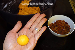 Membentuk Buah Melaka