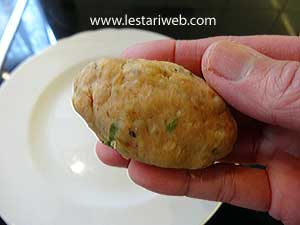 Membentuk Mendol Tempe