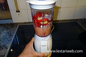 Memblender Bumbu Sayur Rebung