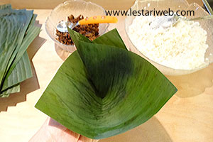 Membungkus Iwel Iwel-2