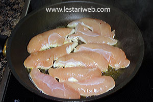 Menggoreng Filet Ayam Kecap