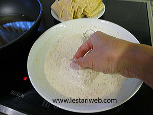 Menggoreng Keripik Tempe